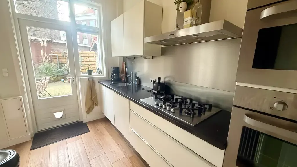 Foto van de Appartement gelegen aan de Vondelstraat in Den Haag