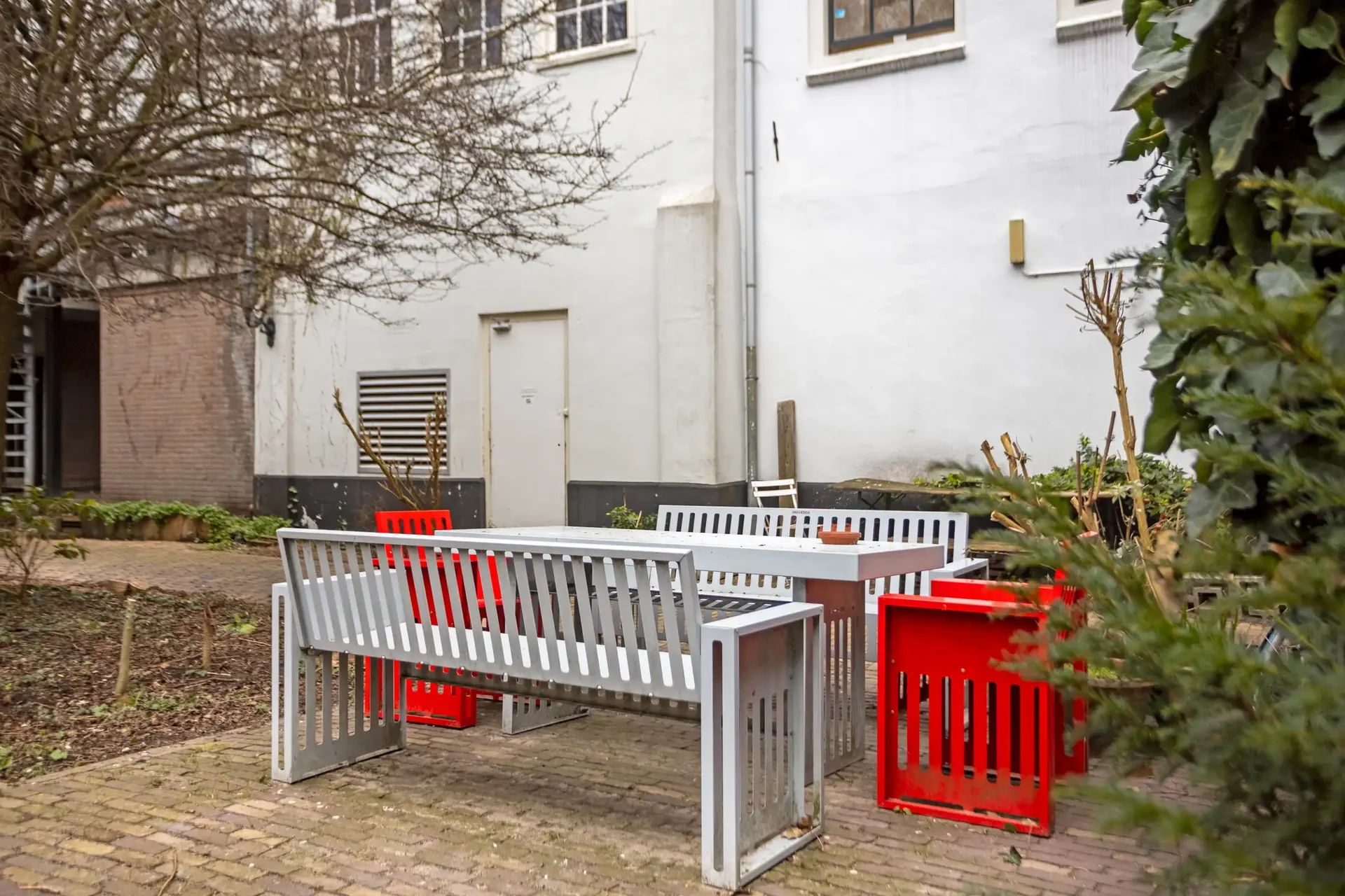 geblurde versie van de foto als achtergrond