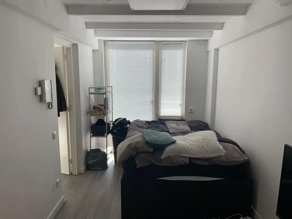 geblurde versie van de foto als achtergrond