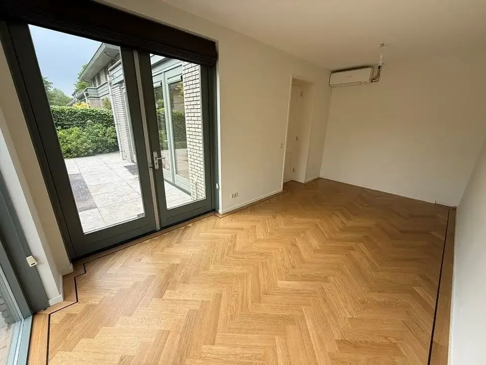 geblurde versie van de foto als achtergrond