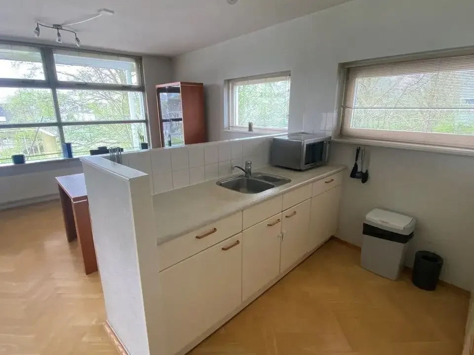 geblurde versie van de foto als achtergrond
