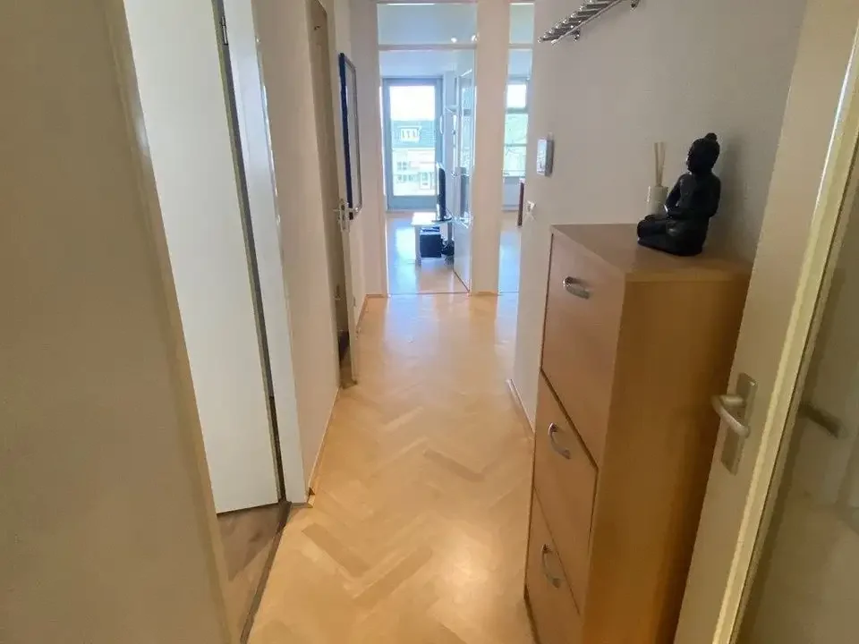 geblurde versie van de foto als achtergrond