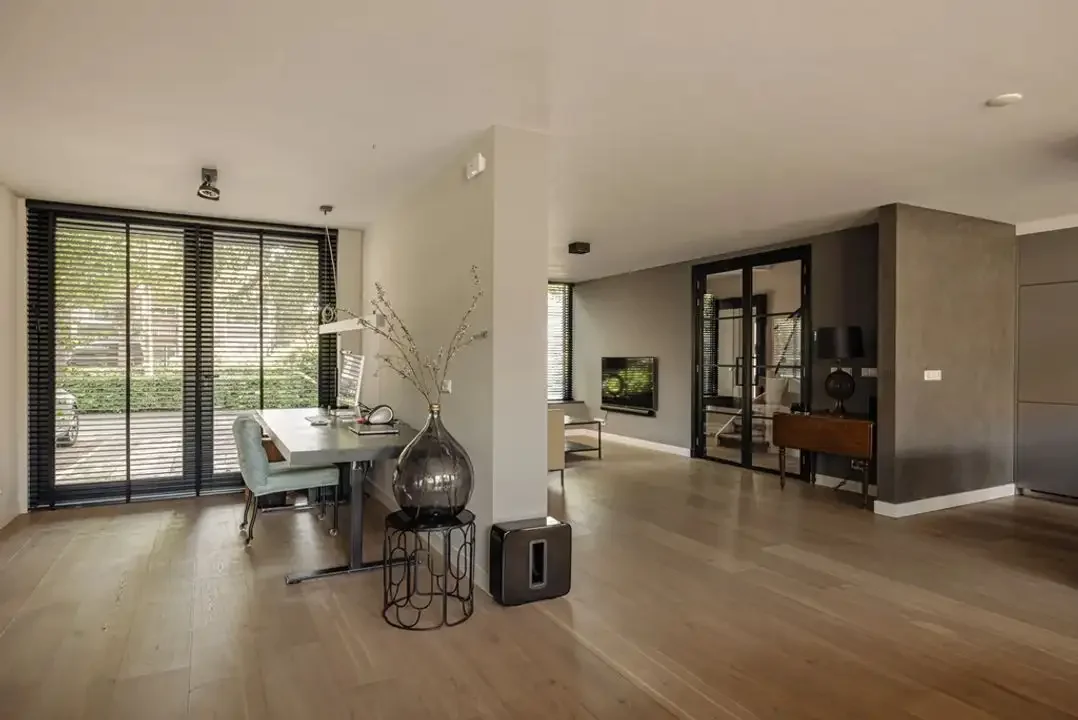 geblurde versie van de foto als achtergrond