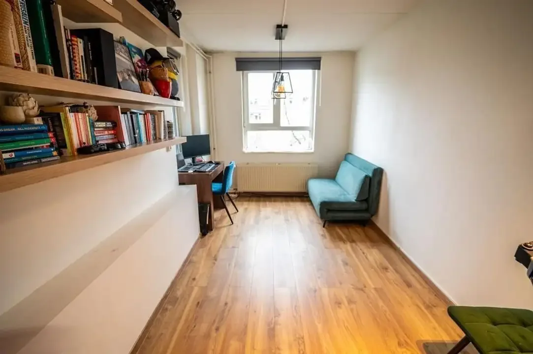 geblurde versie van de foto als achtergrond