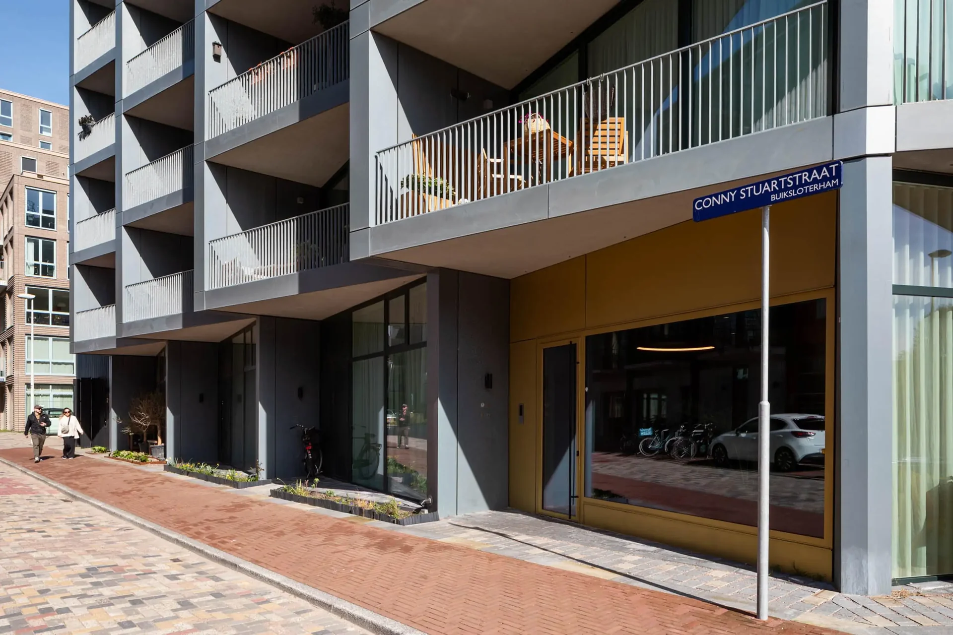 geblurde versie van de foto als achtergrond
