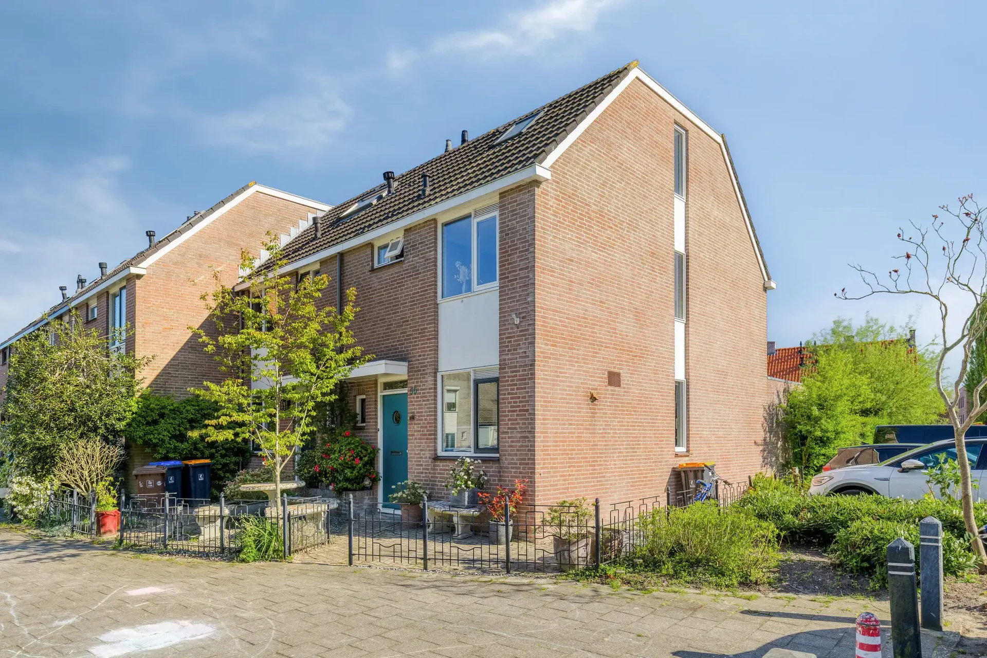 geblurde versie van de foto als achtergrond