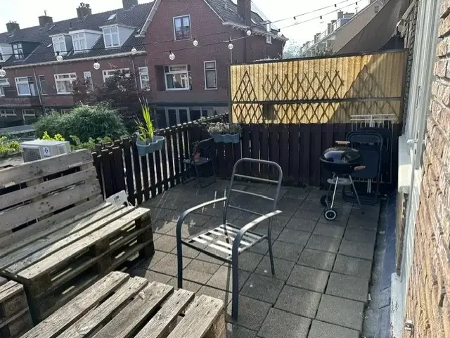 geblurde versie van de foto als achtergrond