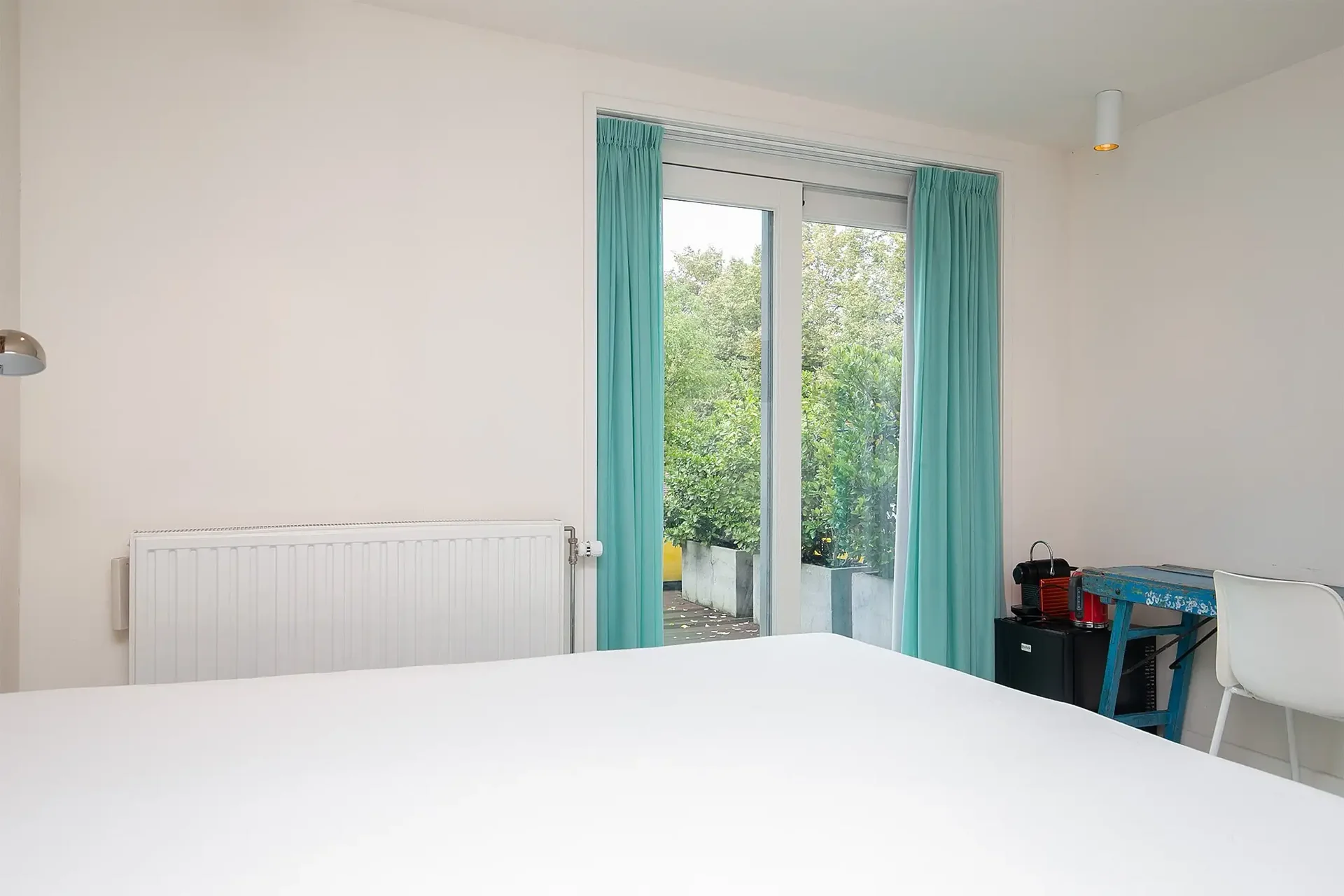 geblurde versie van de foto als achtergrond