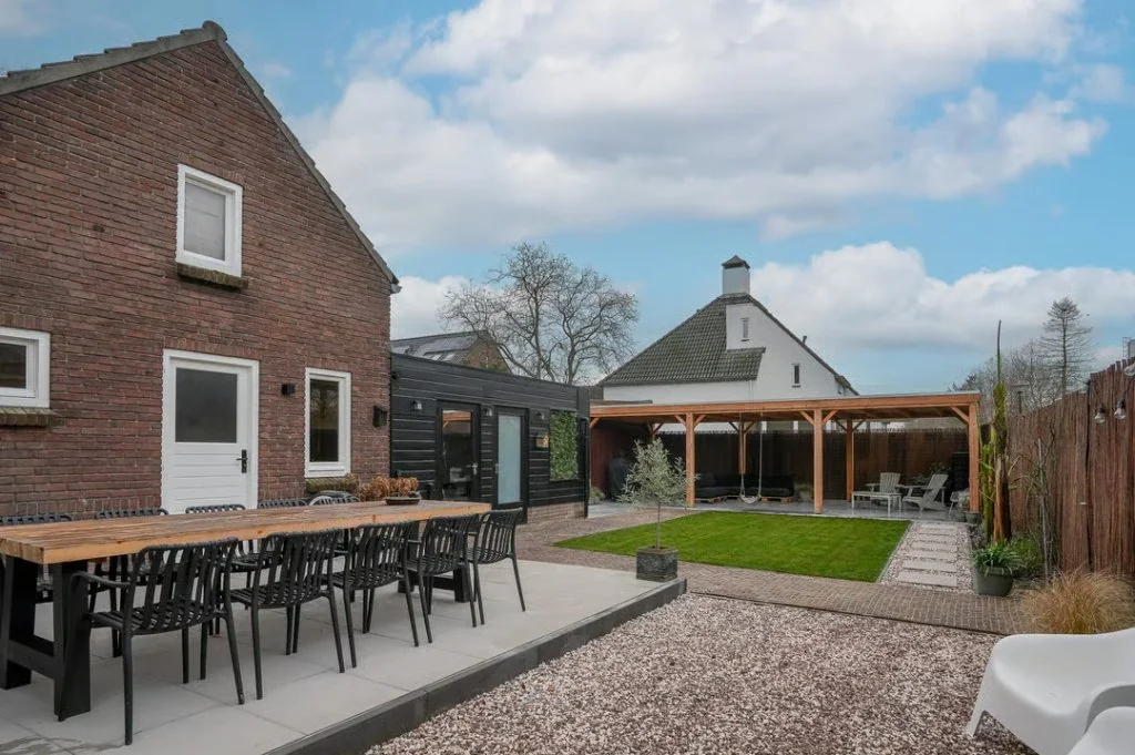 geblurde versie van de foto als achtergrond