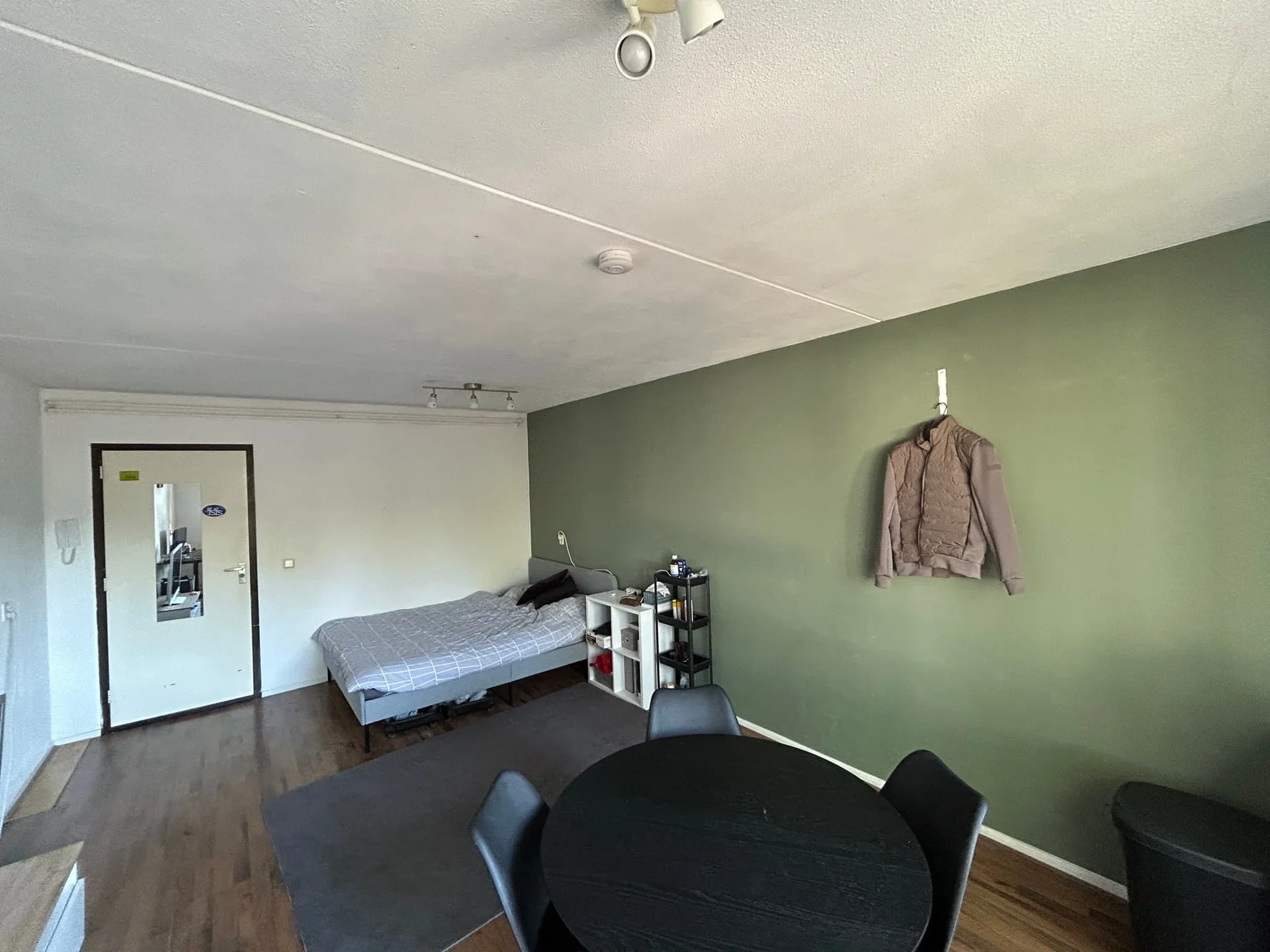 Foto van de Kamer gelegen aan de Clara van Sparwoudestraat in Delft