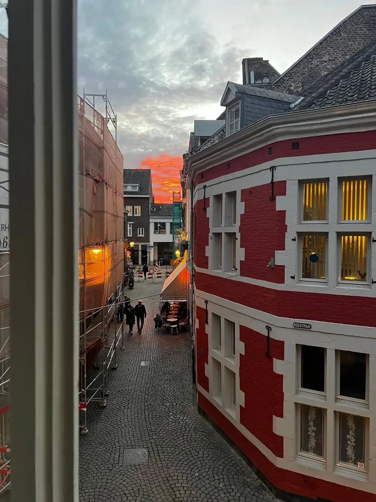 geblurde versie van de foto als achtergrond
