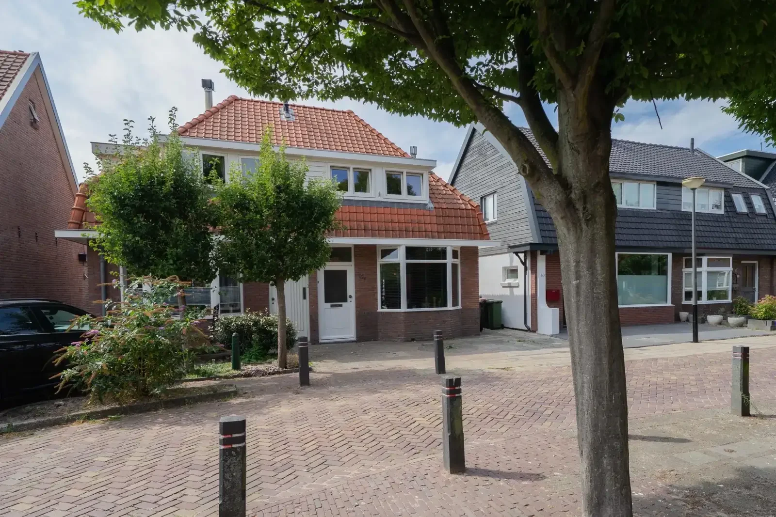 geblurde versie van de foto als achtergrond