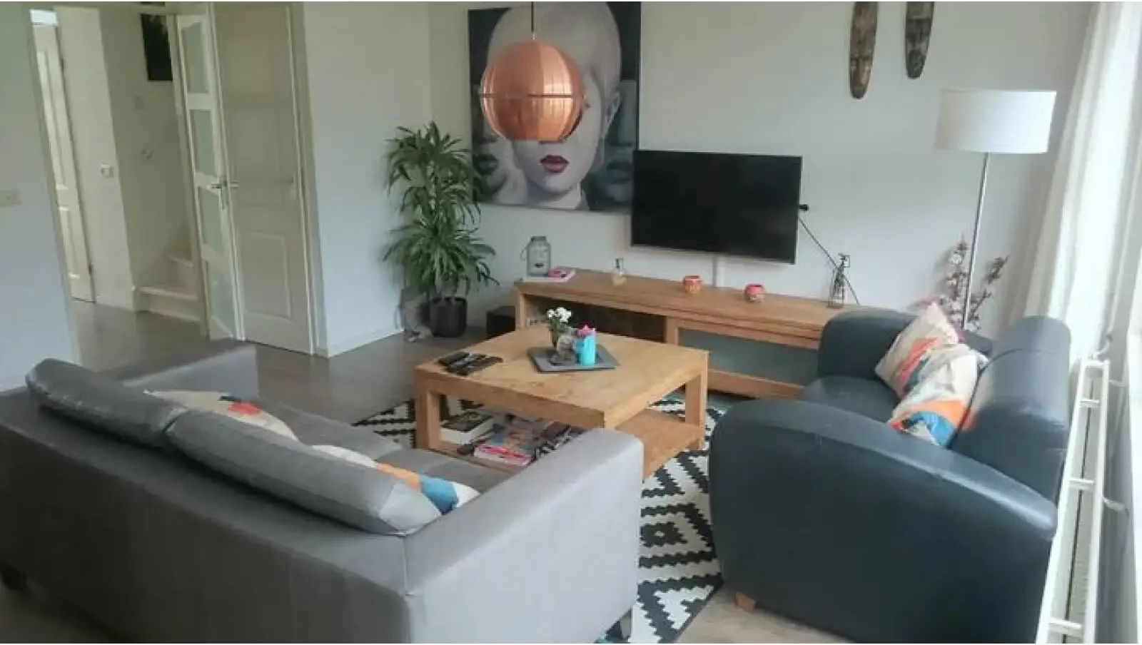 geblurde versie van de foto als achtergrond