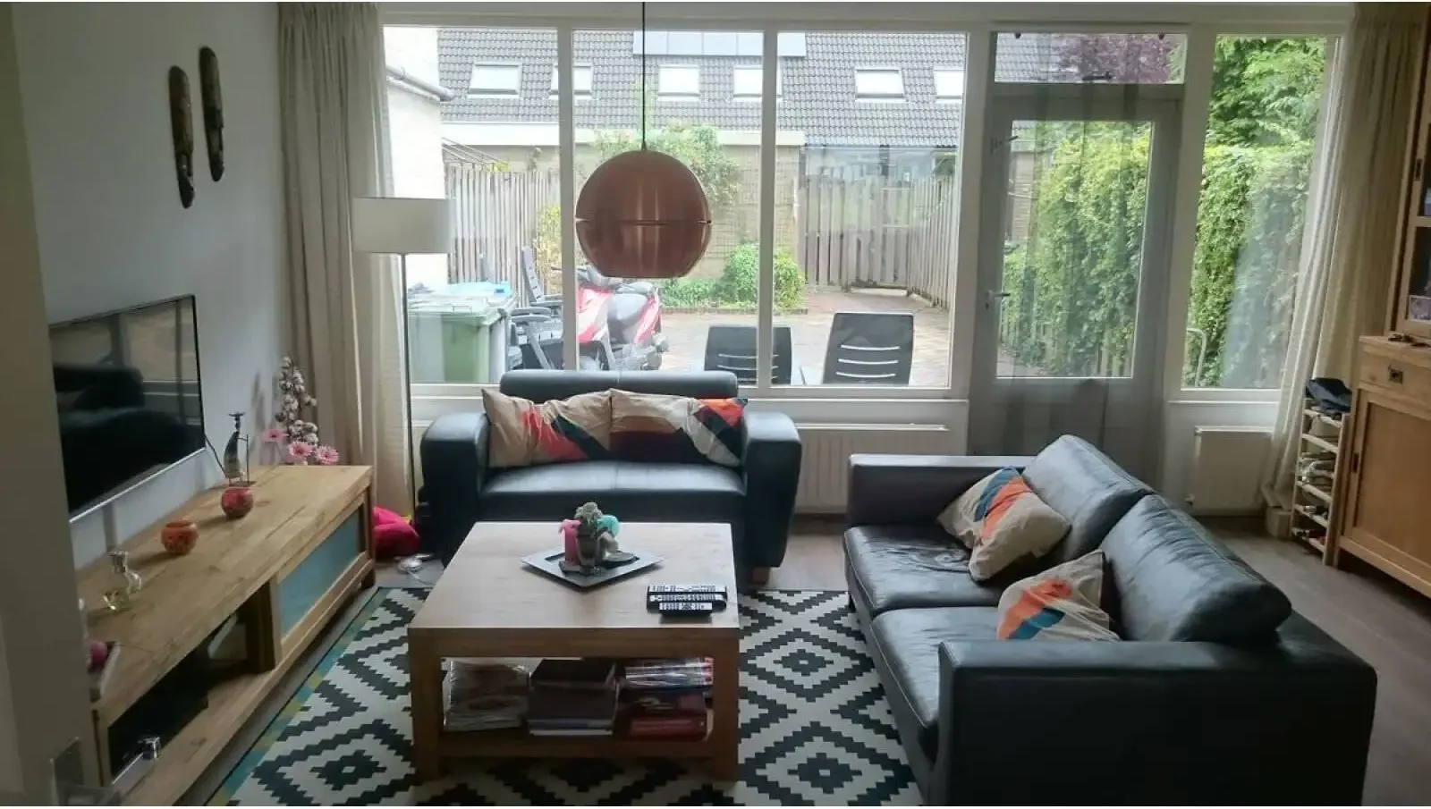 geblurde versie van de foto als achtergrond