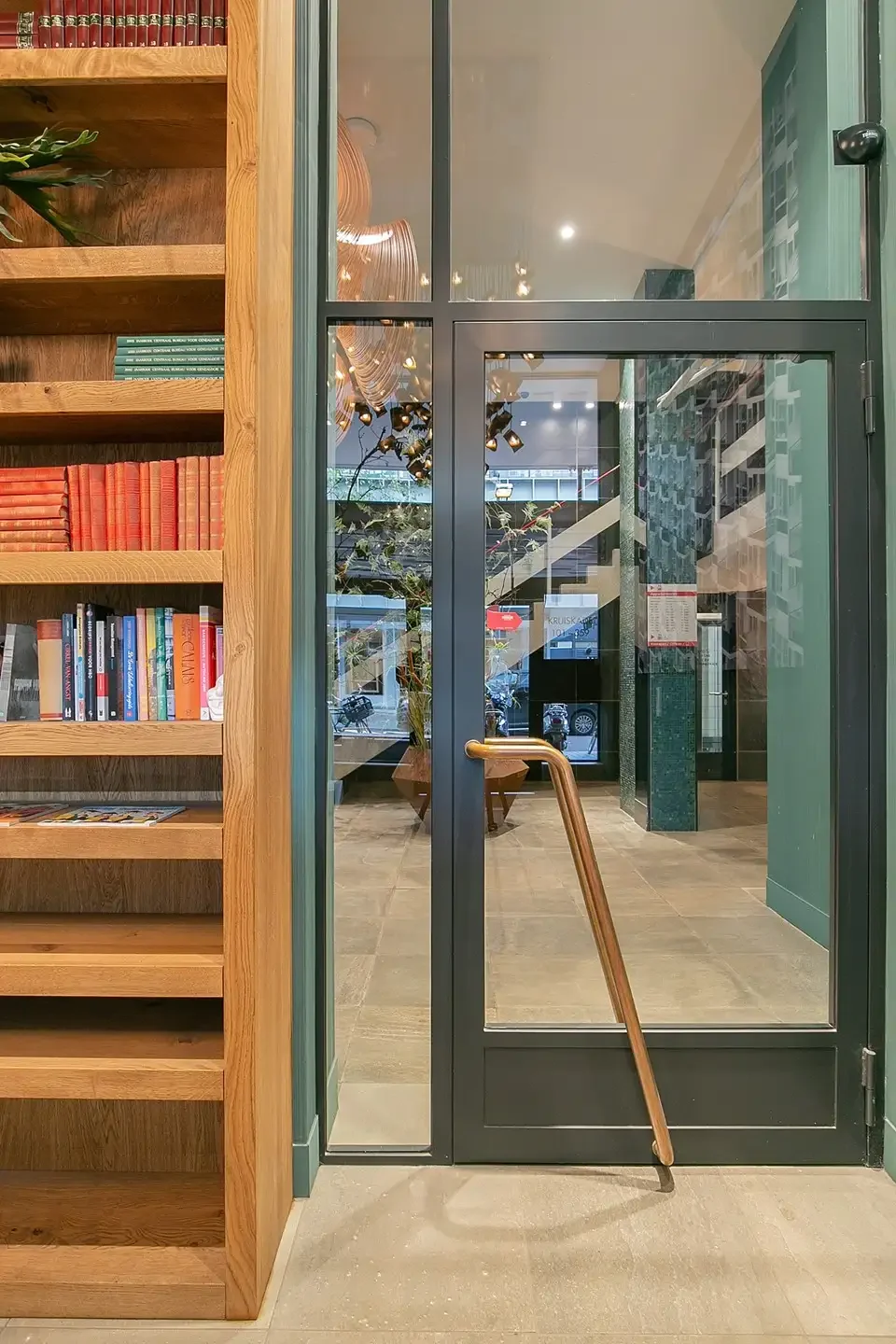 Foto van de Appartement gelegen aan de Kruiskade in Rotterdam