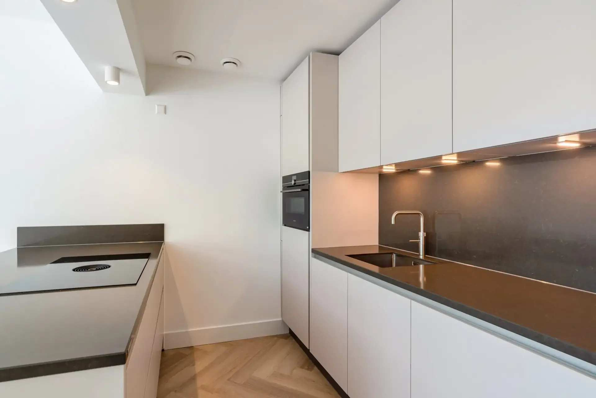 Foto van de Appartement gelegen aan de Kruiskade in Rotterdam