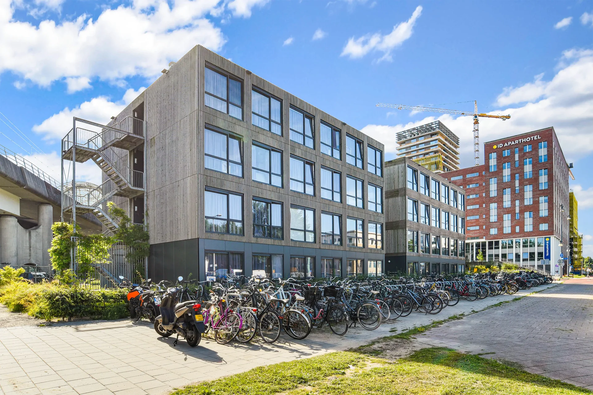geblurde versie van de foto als achtergrond