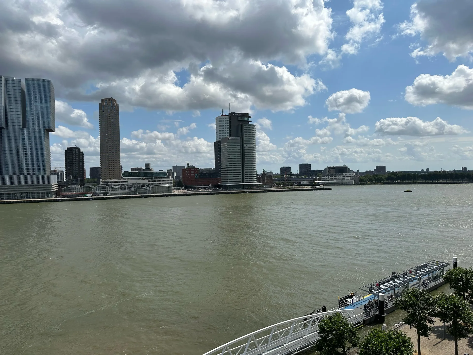 Foto van de Appartement gelegen aan de Willemskade in Rotterdam