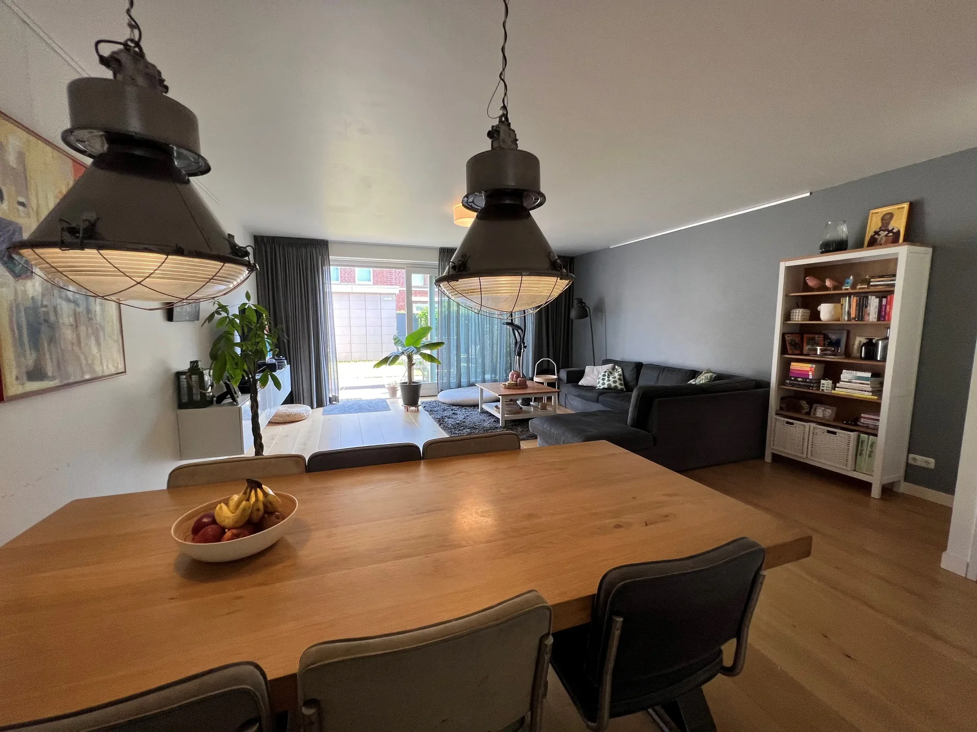 geblurde versie van de foto als achtergrond