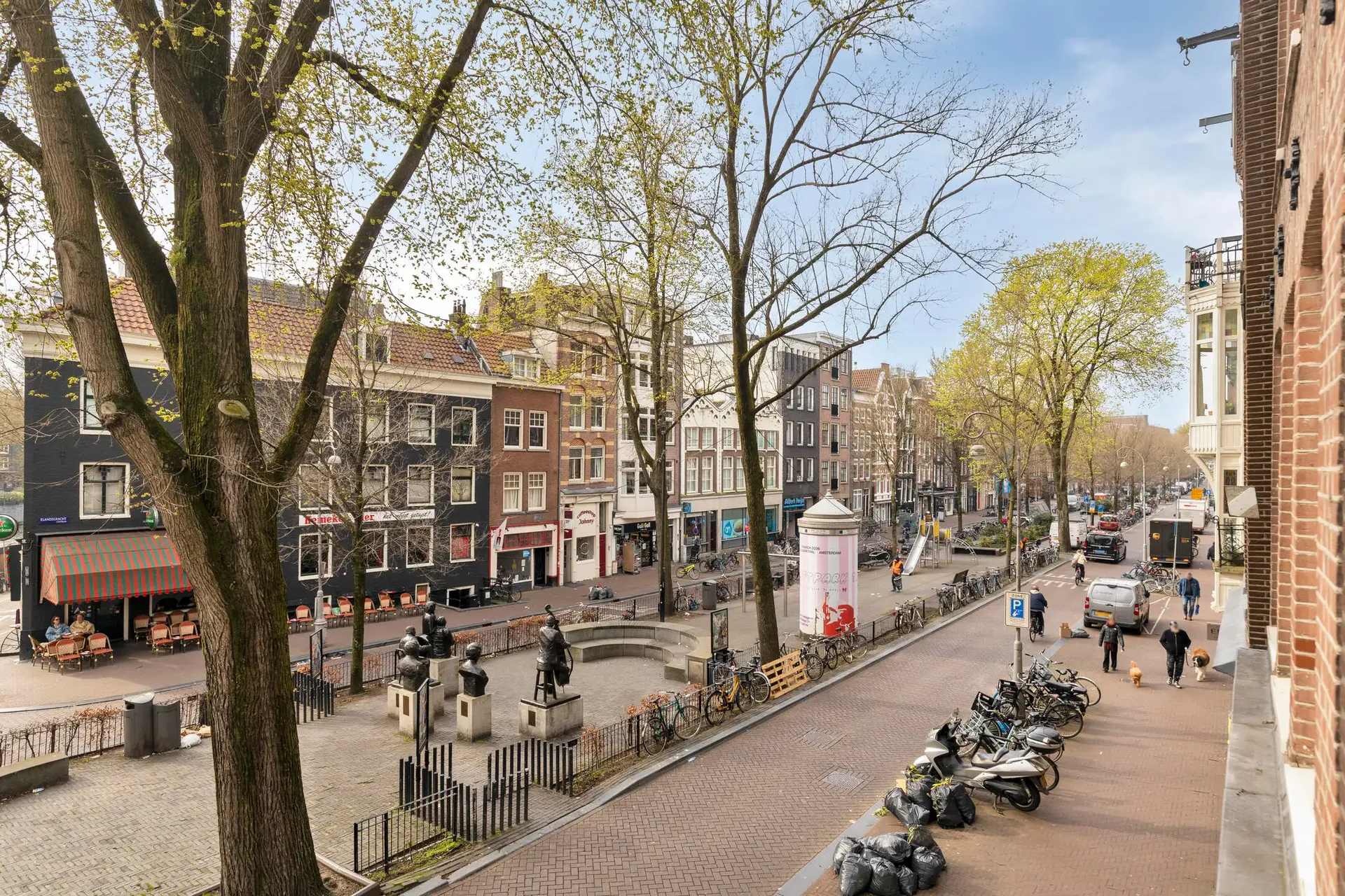 geblurde versie van de foto als achtergrond