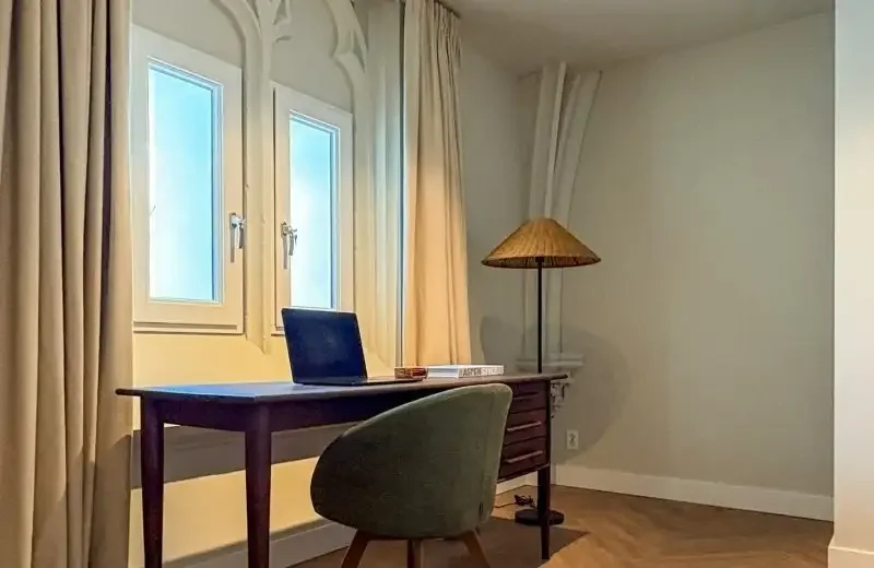 geblurde versie van de foto als achtergrond