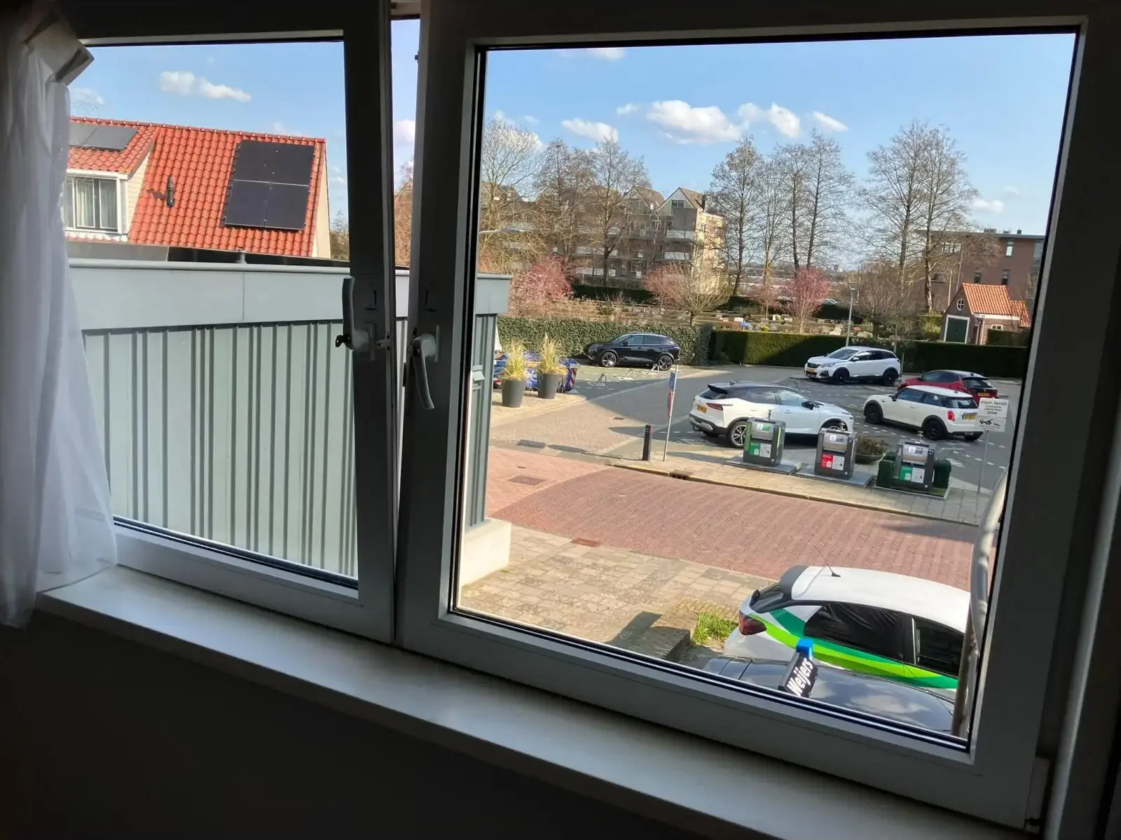 geblurde versie van de foto als achtergrond