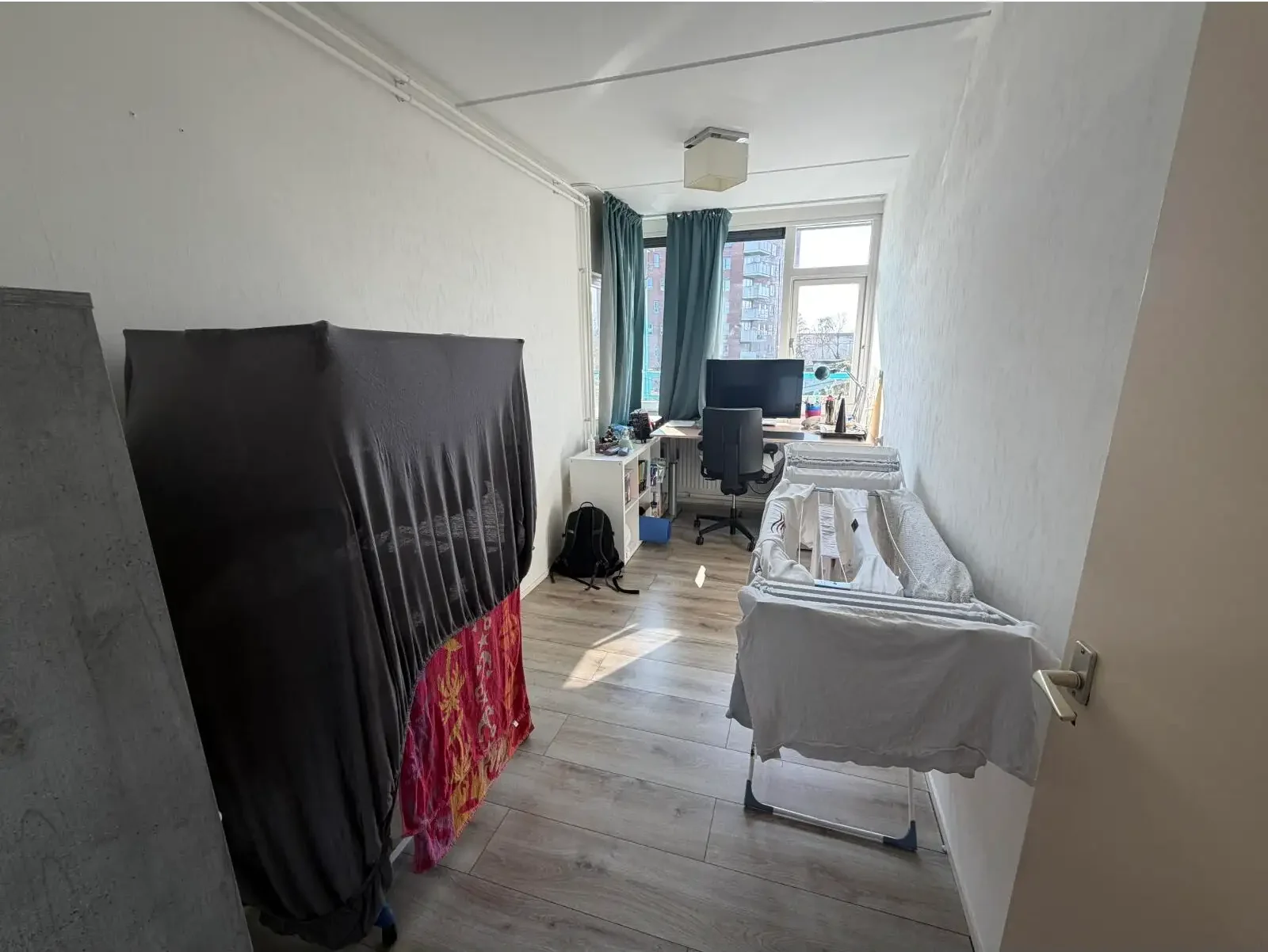geblurde versie van de foto als achtergrond