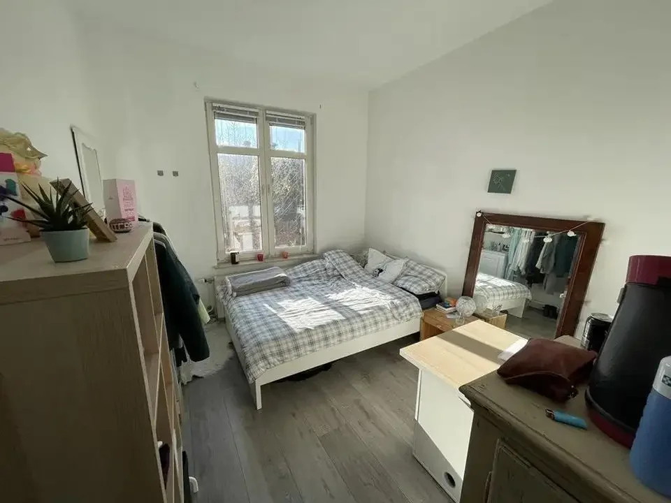 geblurde versie van de foto als achtergrond