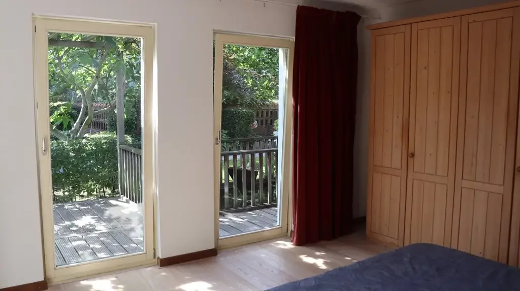 geblurde versie van de foto als achtergrond