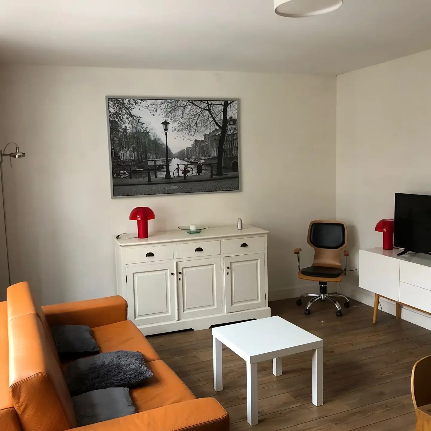 geblurde versie van de foto als achtergrond