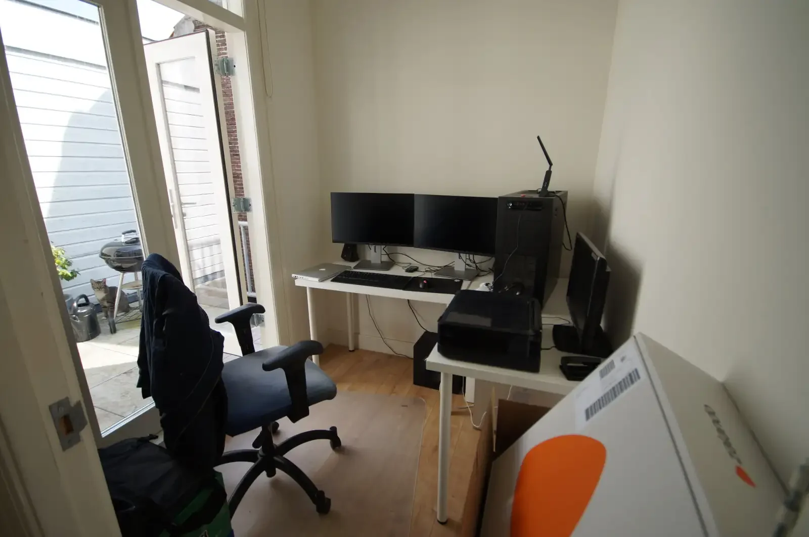 geblurde versie van de foto als achtergrond