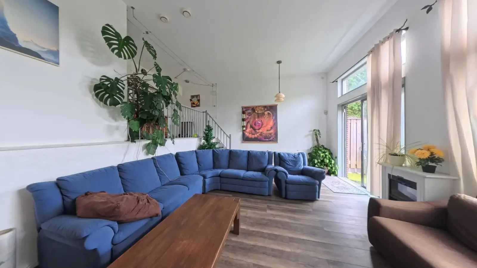 geblurde versie van de foto als achtergrond