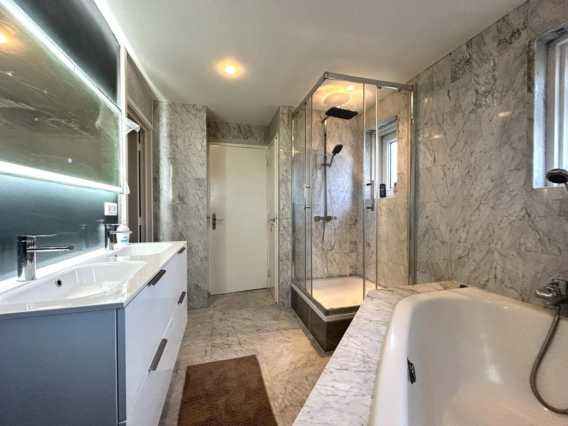 Foto van de Appartement gelegen aan de Minervalaan in Amsterdam