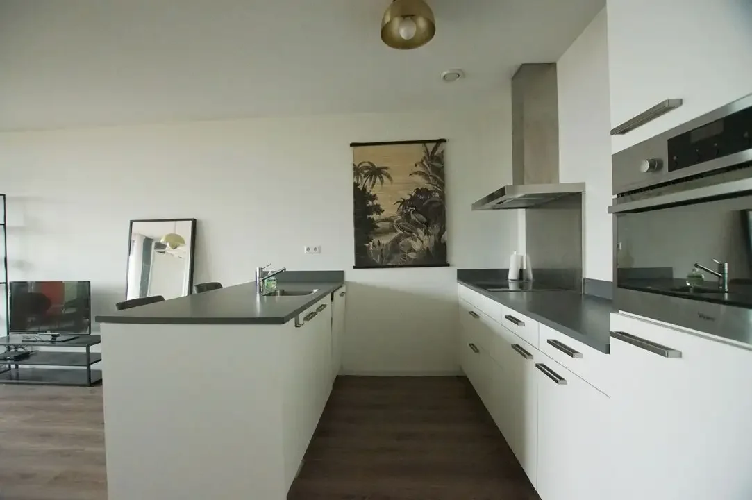 geblurde versie van de foto als achtergrond