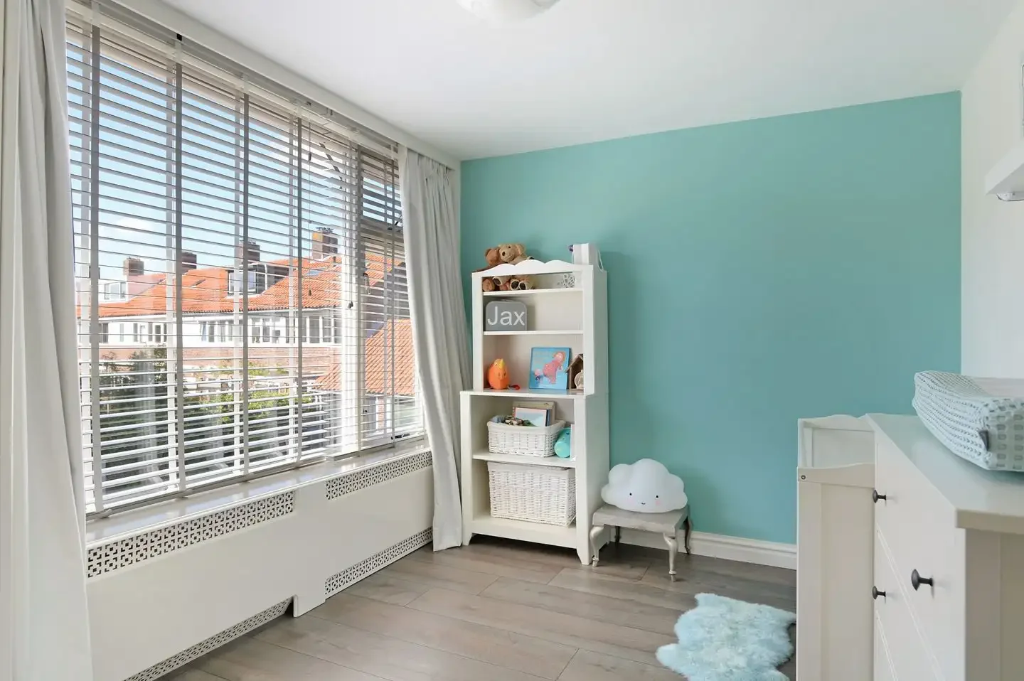 geblurde versie van de foto als achtergrond
