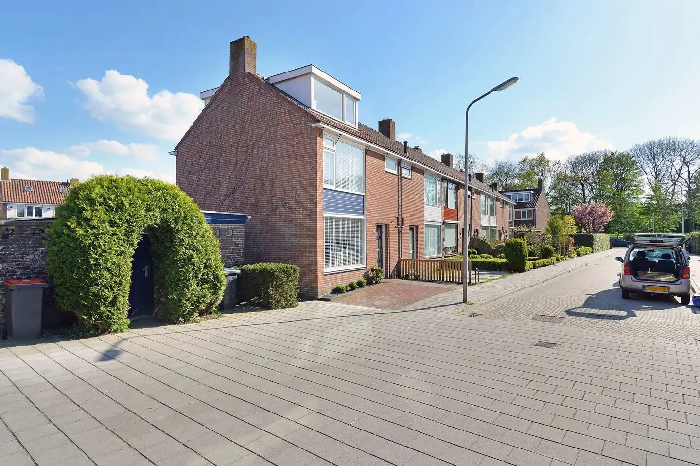 geblurde versie van de foto als achtergrond