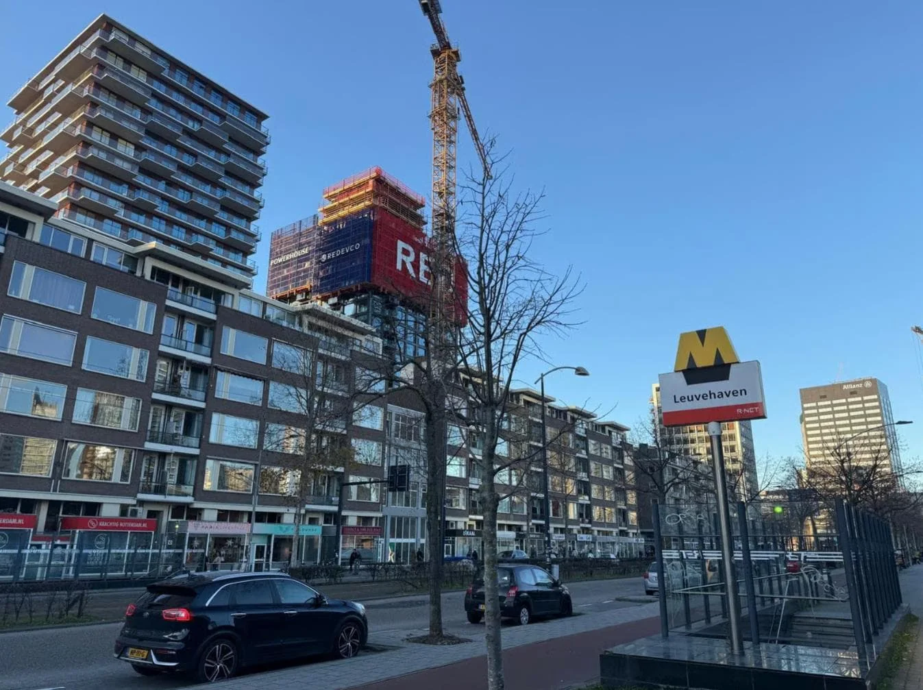 geblurde versie van de foto als achtergrond