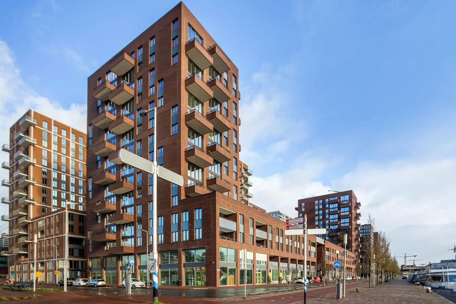 geblurde versie van de foto als achtergrond