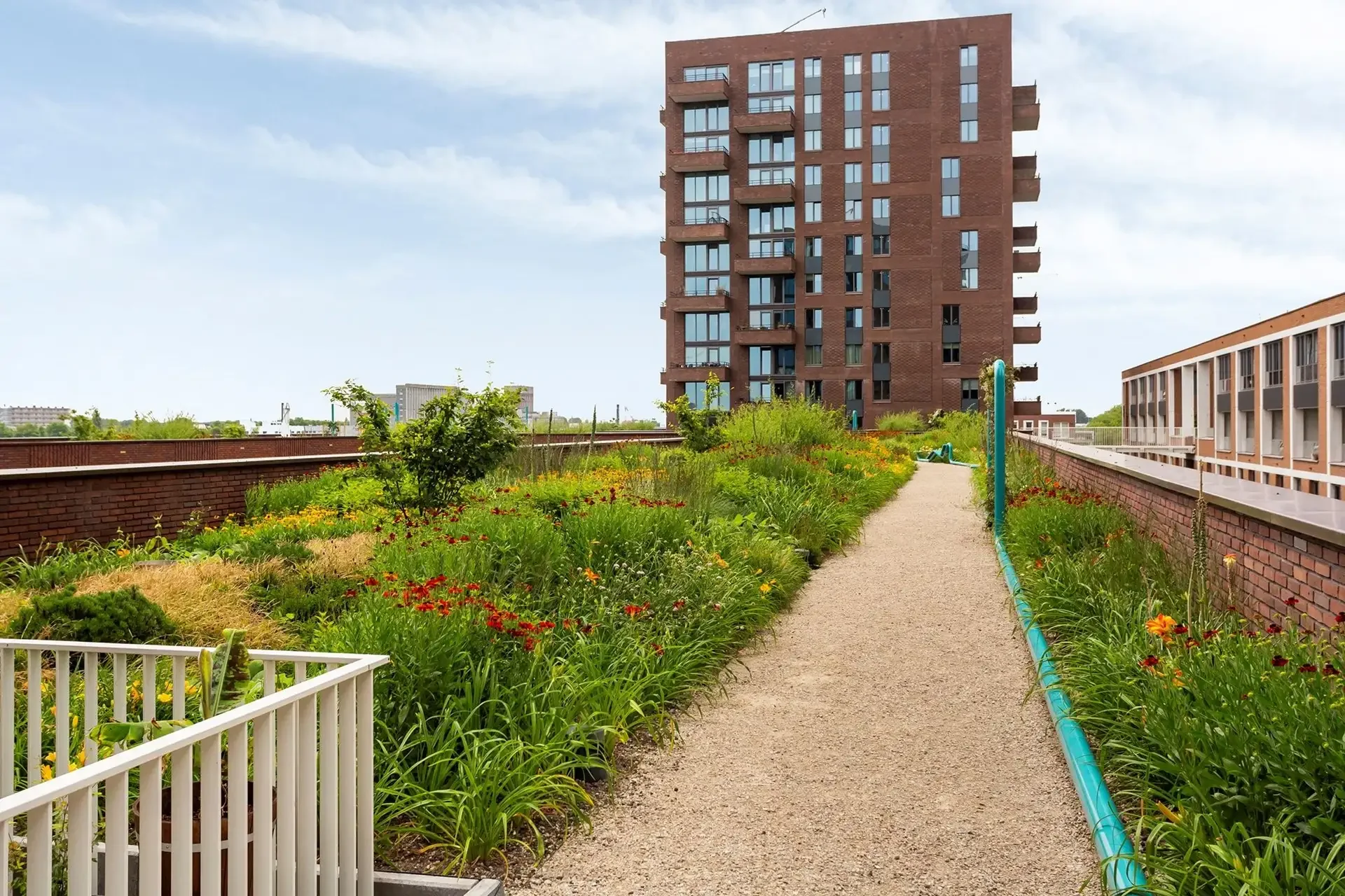Foto van de Appartement gelegen aan de Maashavenweg in Rotterdam