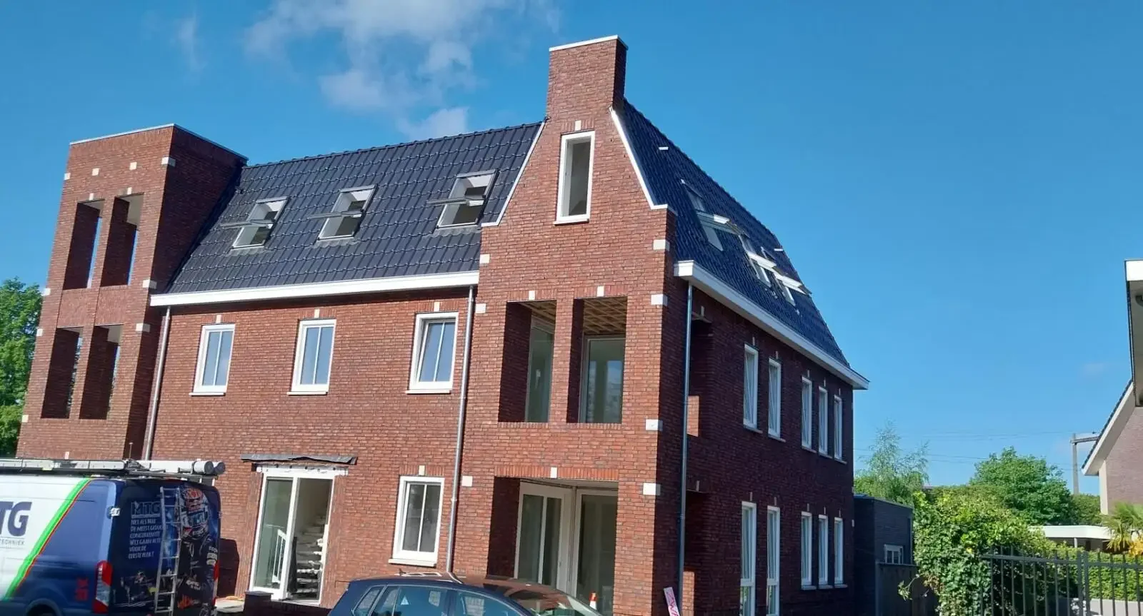 geblurde versie van de foto als achtergrond