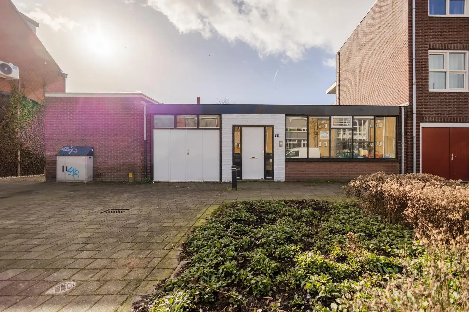geblurde versie van de foto als achtergrond