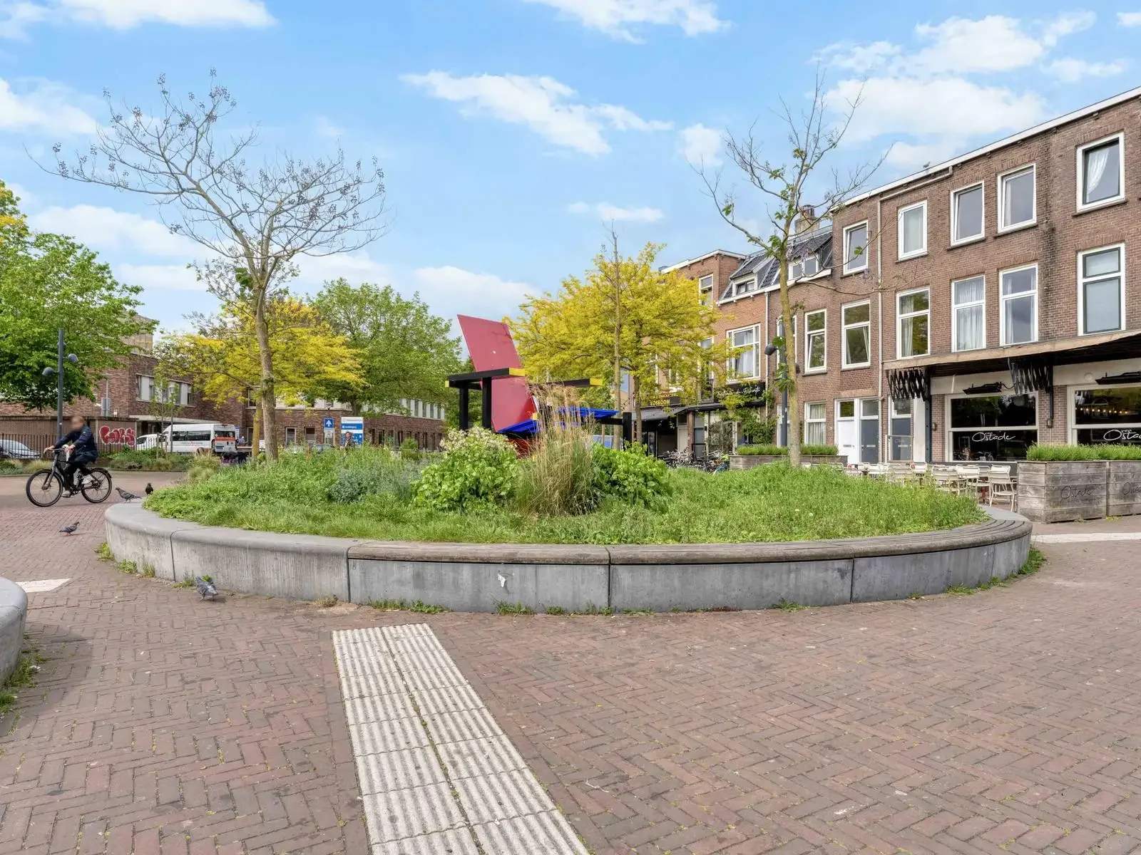 geblurde versie van de foto als achtergrond