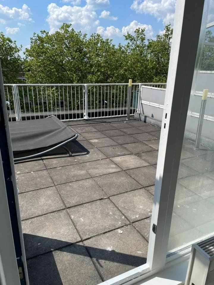 geblurde versie van de foto als achtergrond