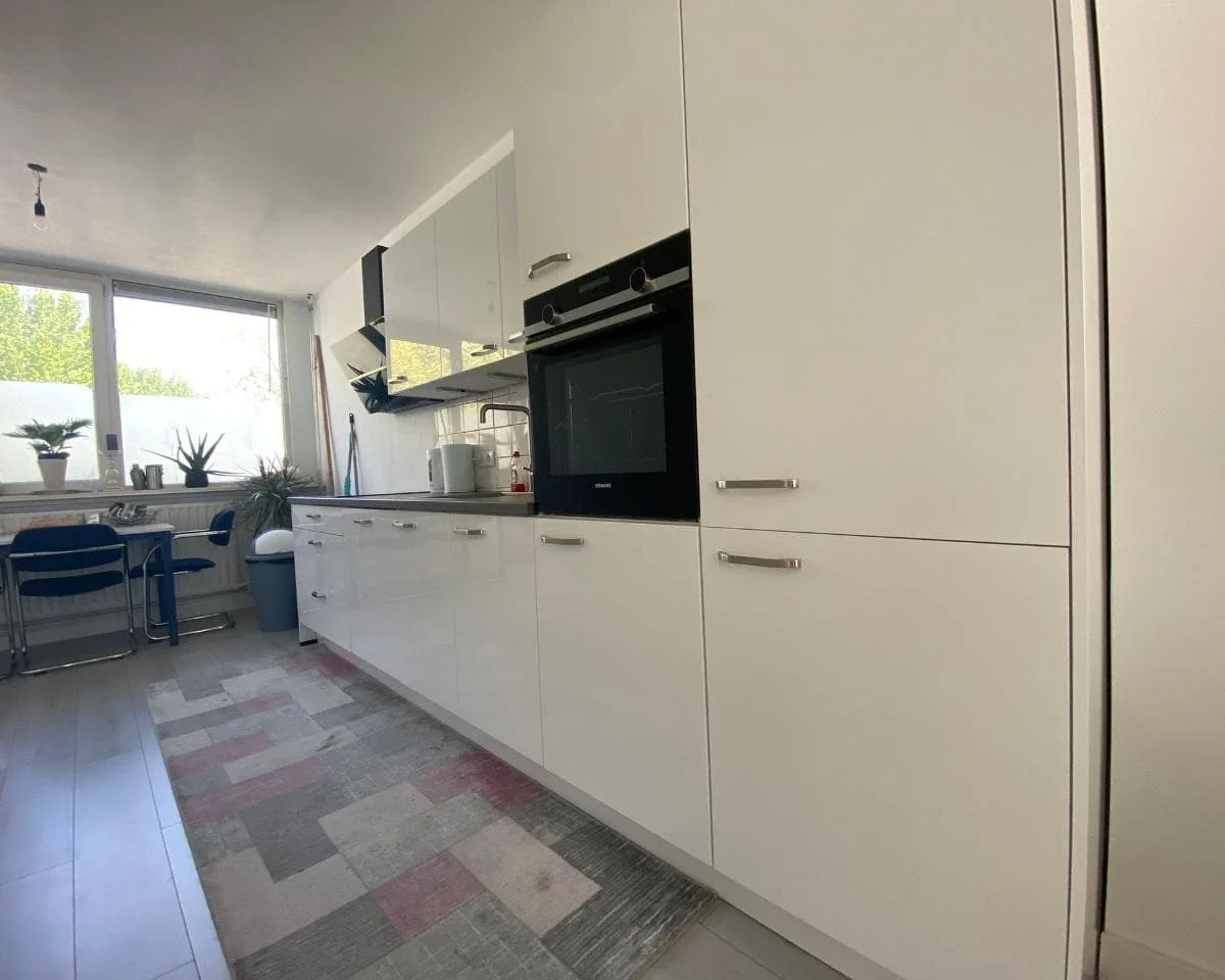 geblurde versie van de foto als achtergrond