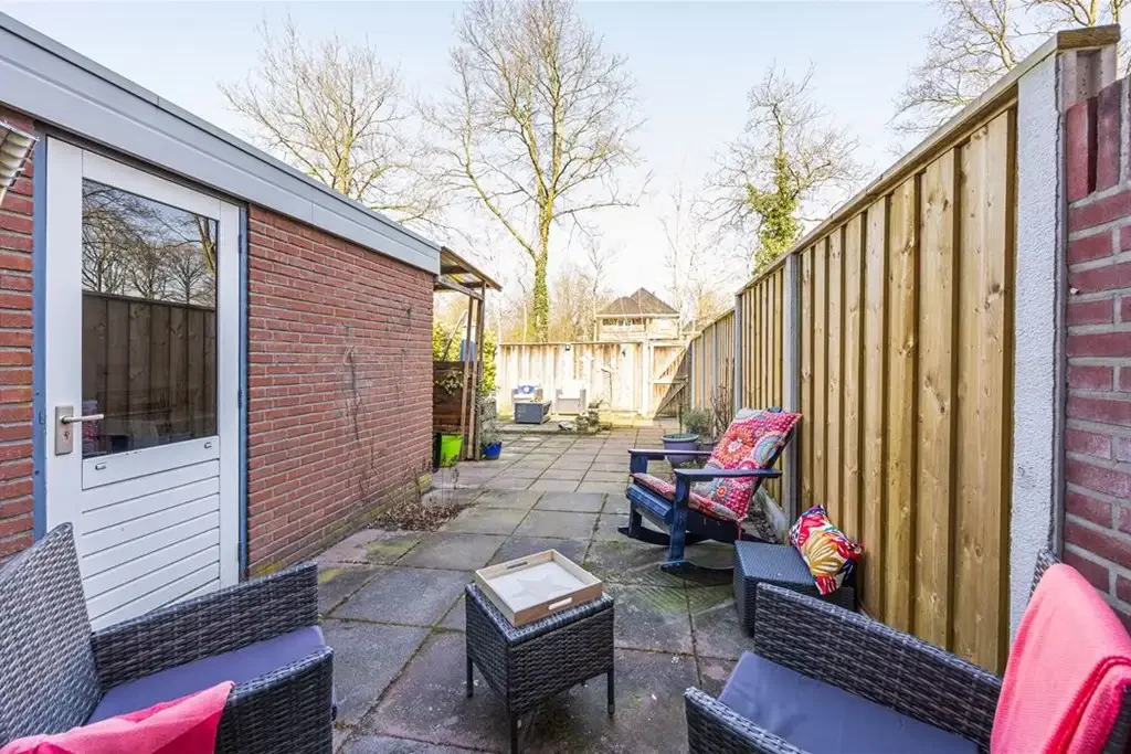 geblurde versie van de foto als achtergrond