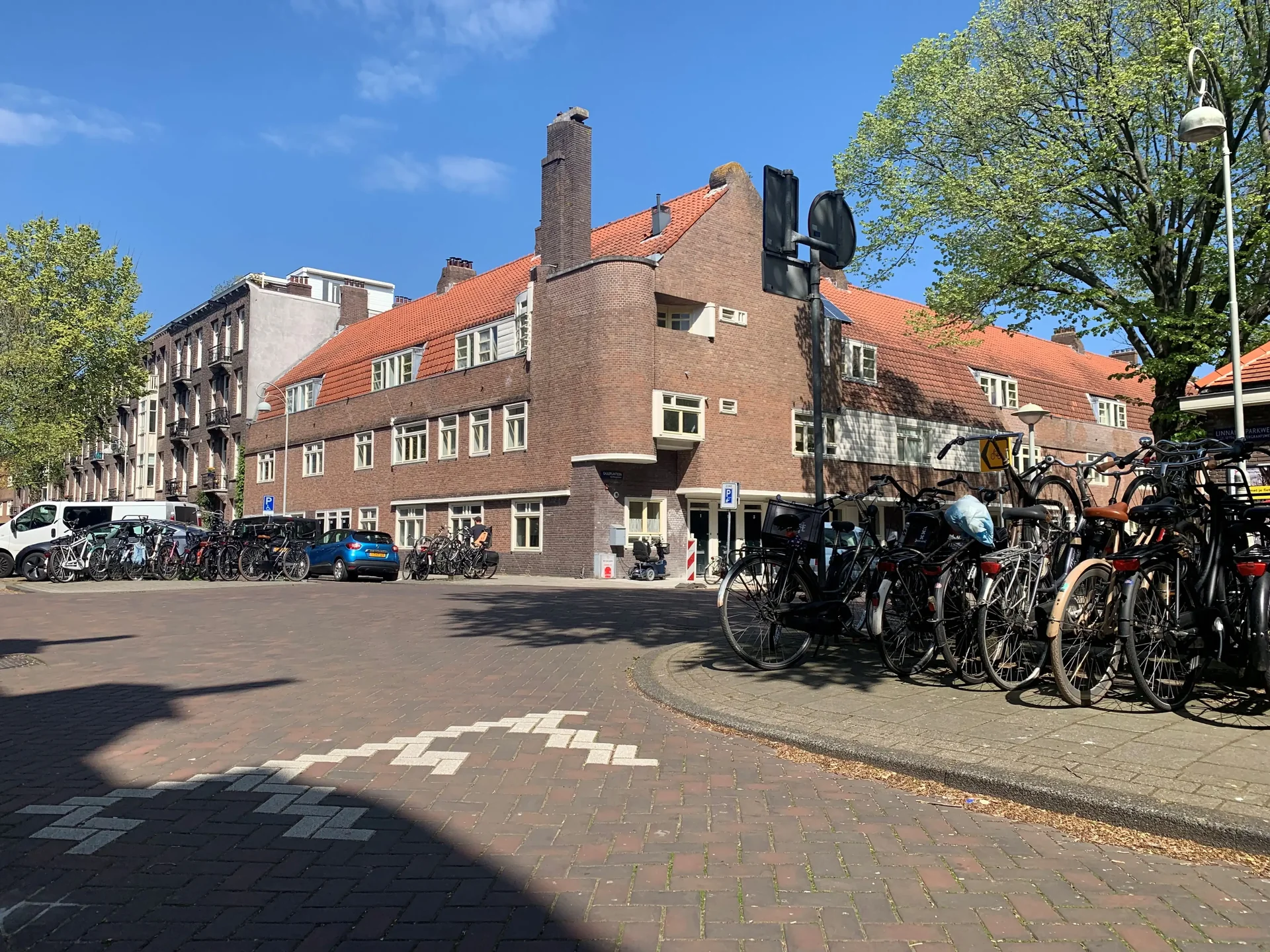 geblurde versie van de foto als achtergrond