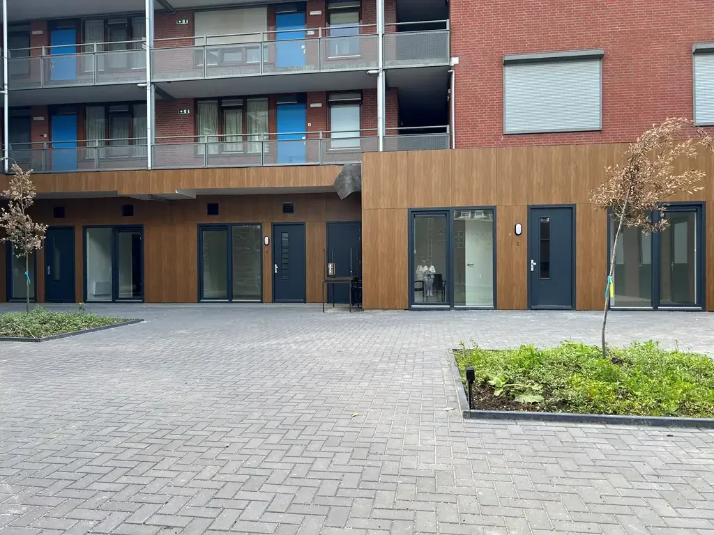 geblurde versie van de foto als achtergrond