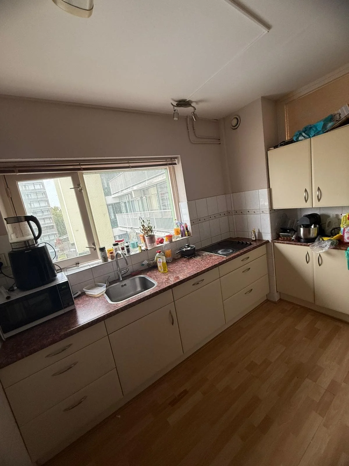 geblurde versie van de foto als achtergrond