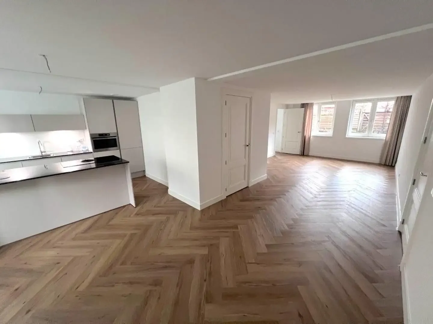 geblurde versie van de foto als achtergrond