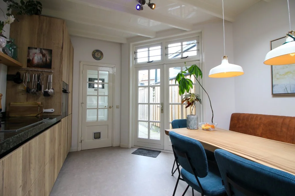 geblurde versie van de foto als achtergrond